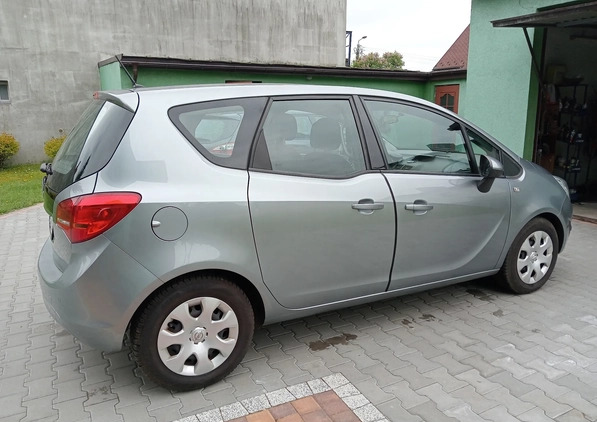 Opel Meriva cena 21800 przebieg: 154000, rok produkcji 2010 z Częstochowa małe 232